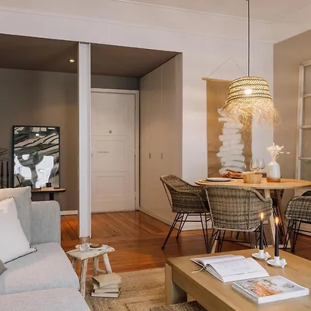 アパート Sumba - 2 Bedrooms And Balcony In Santo Antonio リスボン