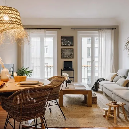 Sumba - 2 Bedrooms And Balcony In Santo Antonio